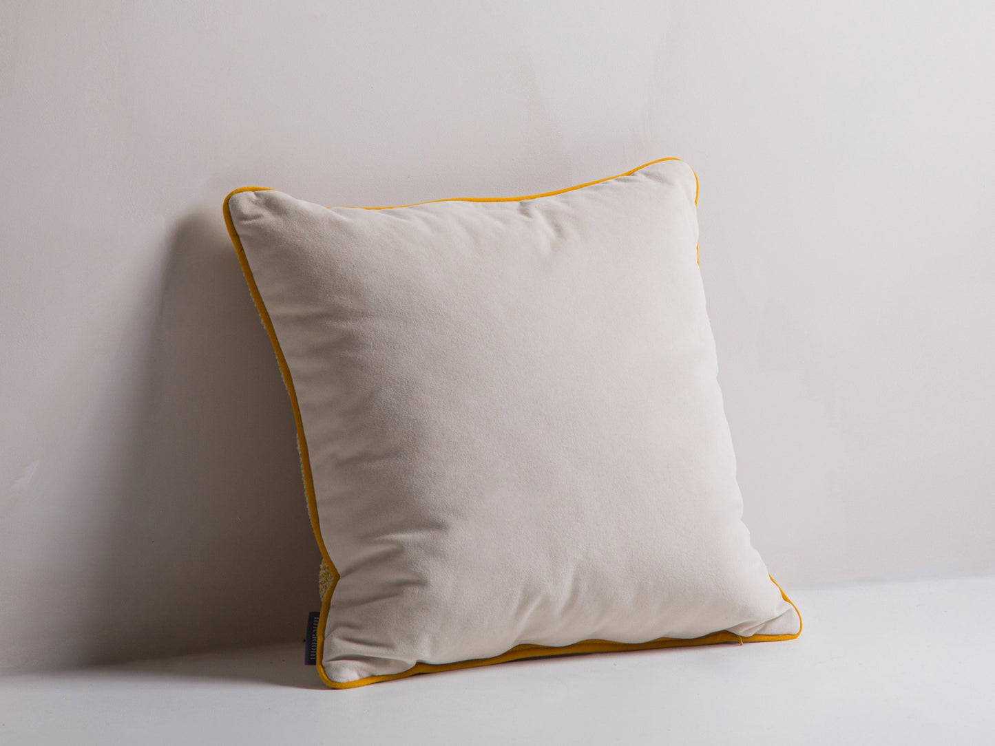 Celine — Padi (45,0 x 14,0 x 45,0 cm)