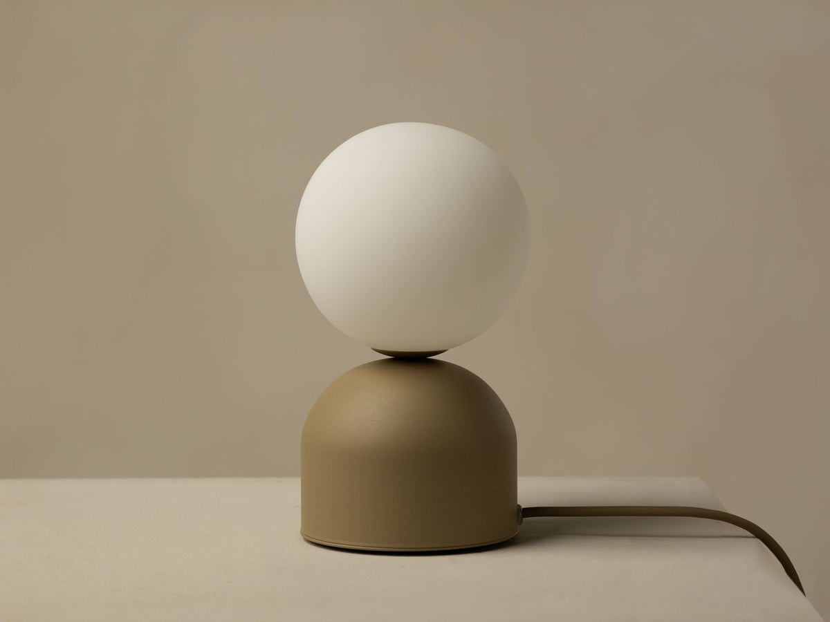 Ely — Lighting (12x12x21 cm)