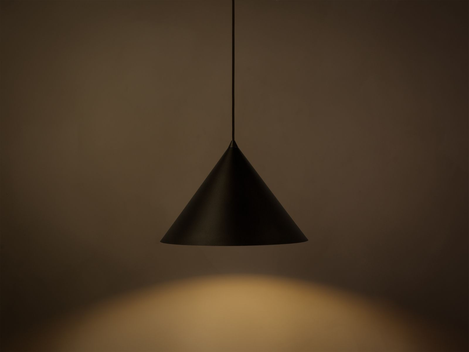 Timbo — Lighting (26x26x160 cm)