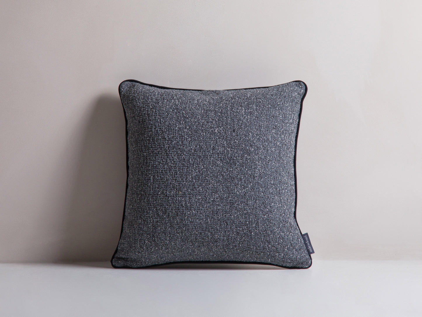 Celine — Padi (45,0 x 14,0 x 45,0 cm)