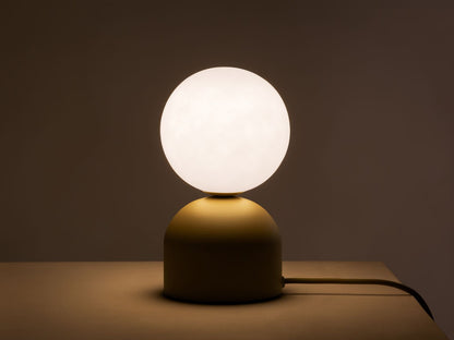 Ely — Lighting (12x12x21 cm)