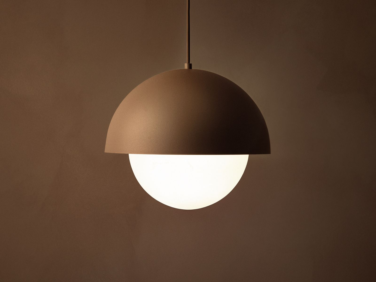 Kora — Lighting (27x27x160 cm)