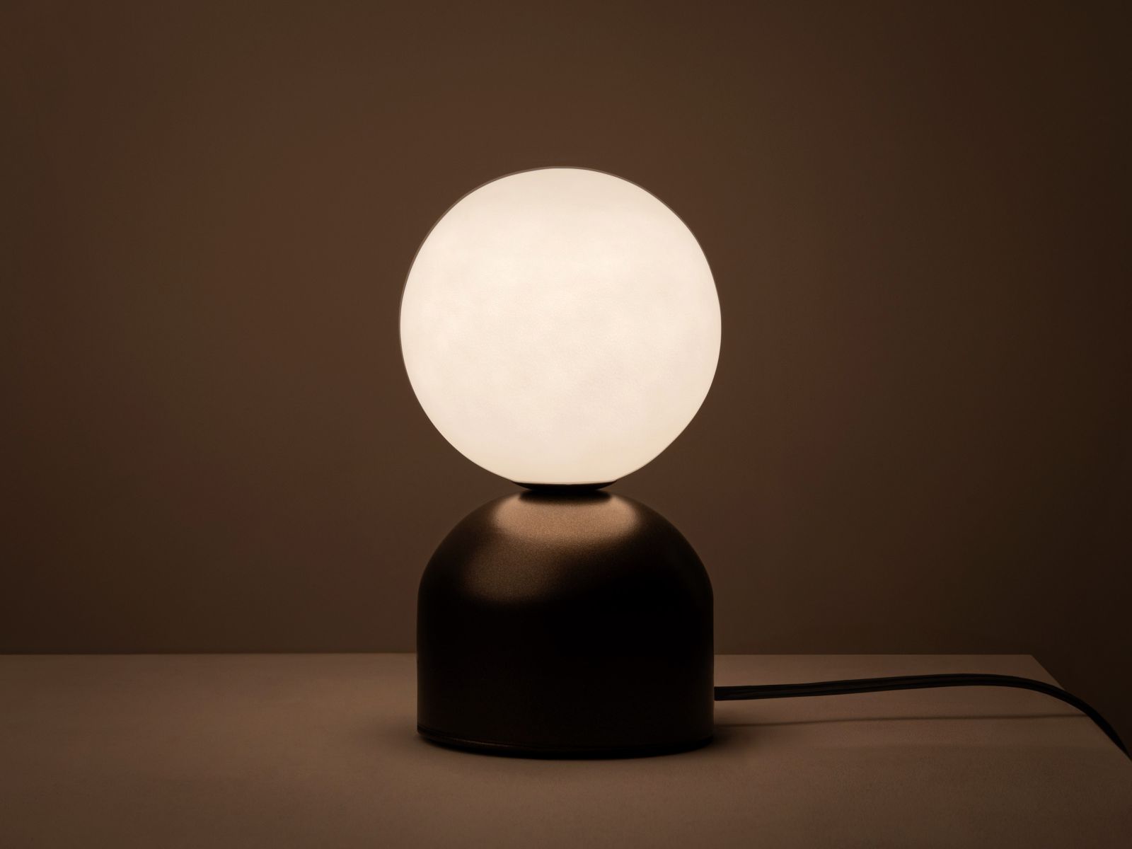Ely — Lighting (12x12x21 cm)