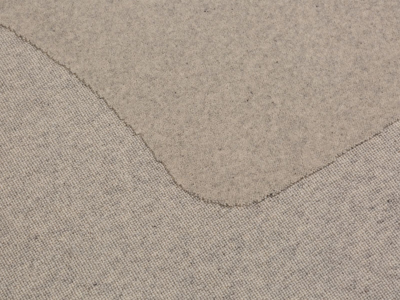 Abstract — Rug (230x160x1.25 cm)
