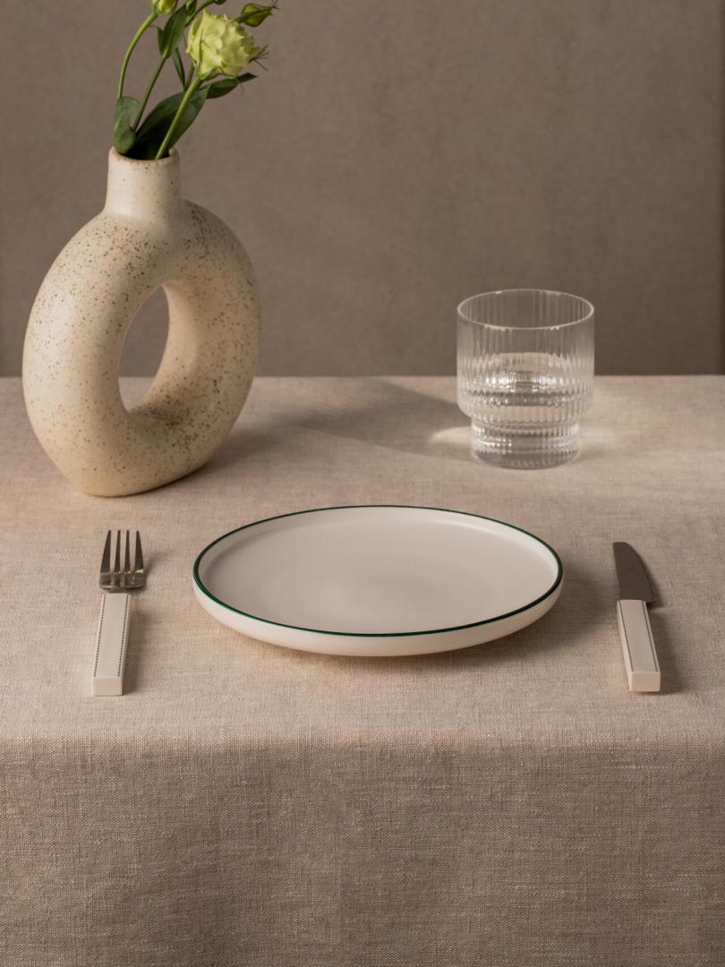 BLYDE Porcelain Plate with Green Rim 20cm