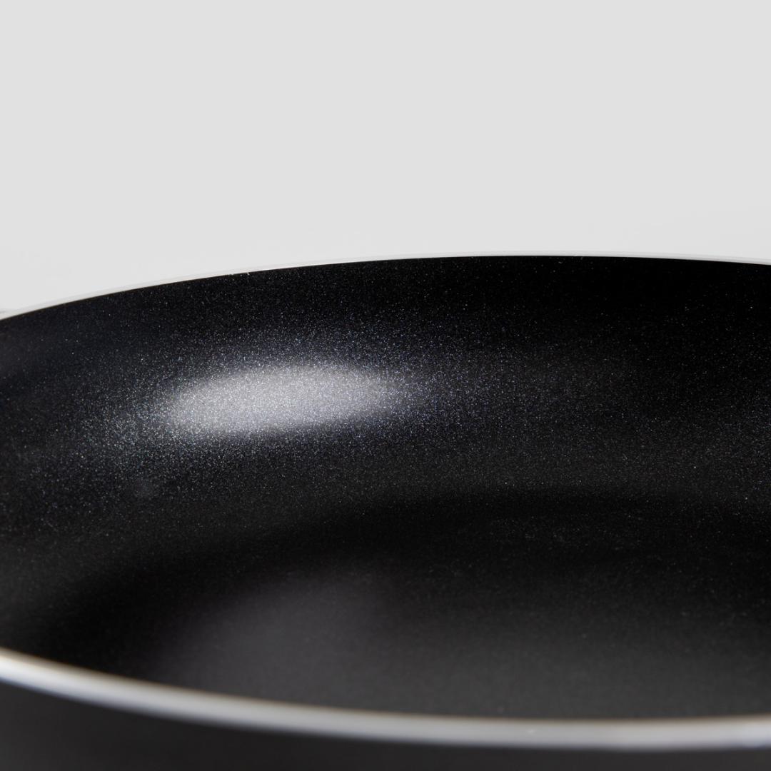 B2 Albero Essentials Black Frying Pan 20cm
