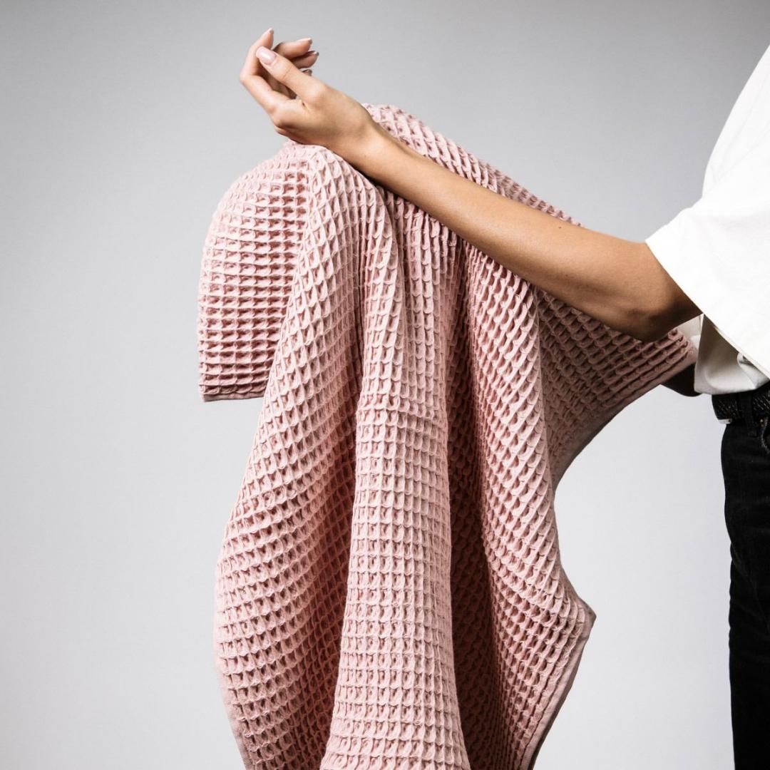 VAFFEL Pink Waffled Cotton Towel 70x130cm